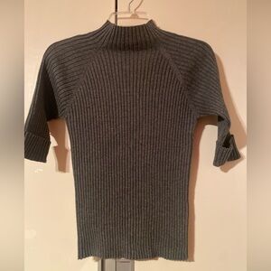 Women’s Gray Turtleneck Sweater Ribbed Knit Top Pullover Half Sleeve - Size M